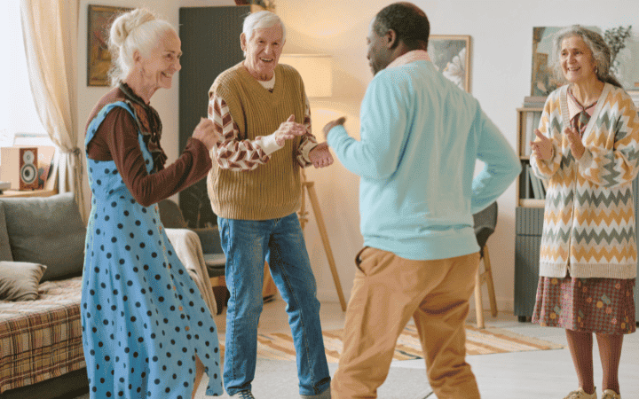 Idosos felizes por está com uma saúde melhor